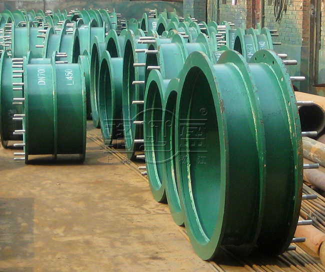 偏心<a href=http://m.longmendao.cn.cn target=_blank class=infotextkey>異徑橡膠接頭</a>實景圖